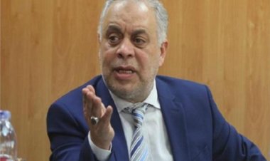 أشرف زكي:  تنظيم جنازات الفنانين عبر شركة متخصصة سيمنع المندسين