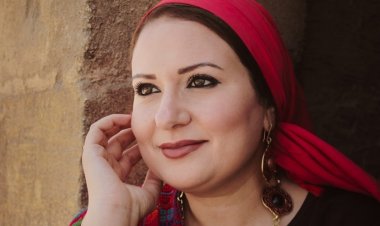 «كنت راضي ومتمسك بابنتي».. زوج الأدبية غادة العبسي يوضح حقيقة رفع دعوى عليها لإنجابها طفلة «متلازمة داون»