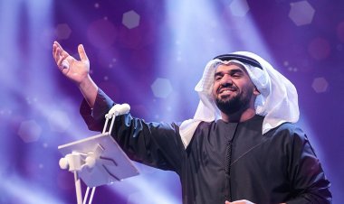 حسين الجسمي يتألق على المسرح.. في أحدث ظهور له