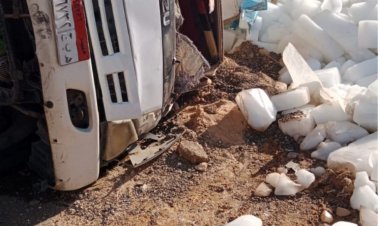 مصرع سائق ومساعده بعد انقلاب «تريلا» أعلى الطريق الإقليمي بالجيزة