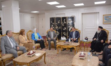 محافظ البحيرة يستقبل المهنئين بعيد الأضحى من القيادات التنفيذية ورجال الدين