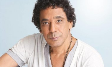 غضب واسع من انتشار شائعة وفاة محمد منير