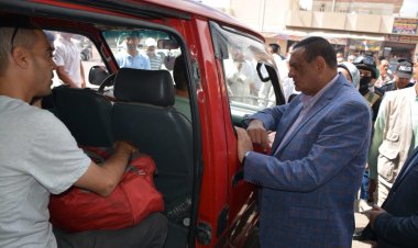 محافظ البحيرة يتفقد مجمع مواقف رشيد لمتابعة تطبيق التعريفة الجديدة