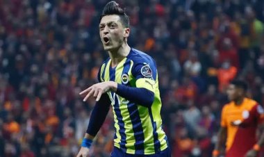 تعليق حذائه.. مسعود أوزيل يعلن اعتزاله كرة القدم 