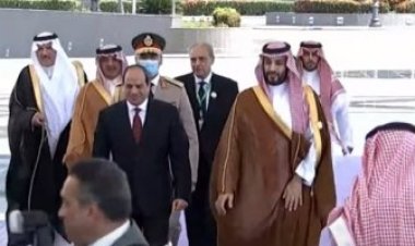 ولي العهد السعودي يستقبل الرئيس السيسي في مطار جدة