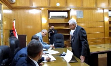 سامح عاشور يتقدم بأوراق ترشحه لمقعد نقيب المحامين.. صور