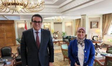 نقيبة التمريض تناقش مع القائم بأعمال وزير الصحة قضايا المهنة 