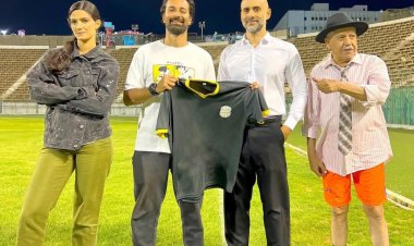 أحمد حاتم يتعاقد مع المدرب العالمي جوارديولا في فيلم «المطاريد»