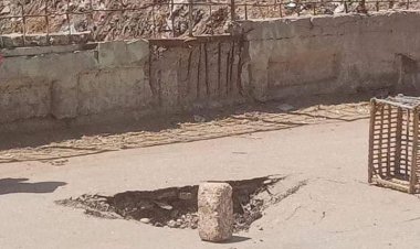 بعد تعرضه لهبوط أرضى.. شلل مرورى بكوبرى العامرية في المحلة