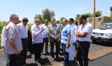 محافظ المنوفية يتفقد رصف طريق منشأة «عصام - بخاتى» ويدشن بدء أعمال الرصف بطريق «دلهمو - أشمون»