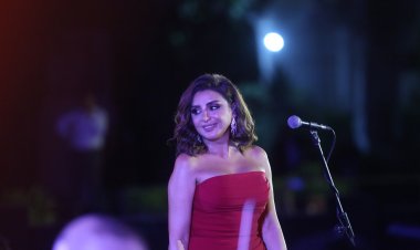 أنغام تمازح الرجال في حفلها بالأوبرا: بتعرفوا تزعقوا في البيت لكن هنا لا!
