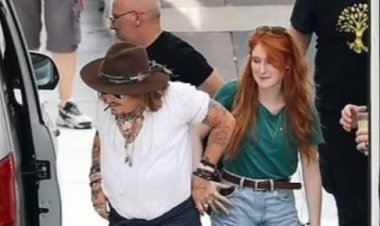 جوني ديب برفقة سيدة مجهولة في إيطاليا.. هل يعيش قصة حب جديدة؟