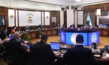 رئيس الوزراء يستعرض مخططات زيادة الطاقة الفندقية بمدينة العلمين الجديدة