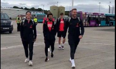 بعثة ليفربول تصل ألمانيا استعدادًا لمواجهة لايبزيج وديًا.. فيديو