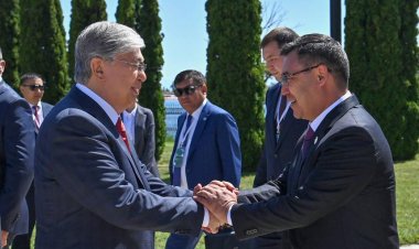 الرئيس توقاييف يختتم رحلة عمل إلى قيرغيزستان