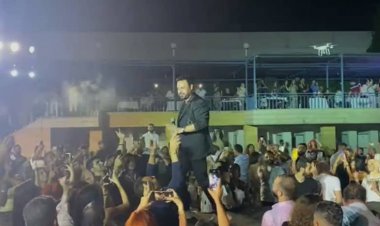 عاصي الحلاني يرفع شعار كامل العدد في حفله بلبنان