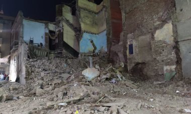 انهيار عقار أثناء إزالة آخر بالمحلة الكبرى