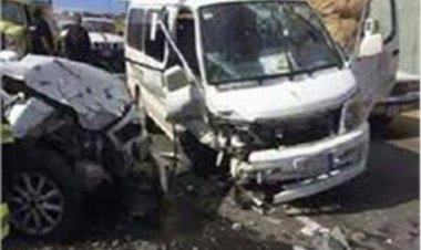 إصابة 7 أشخاص في حادث تصادم سيارتين بالأقصر