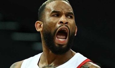 أنباء عن ضم الأهلي «والتر هودج» لدعم فريق السلة