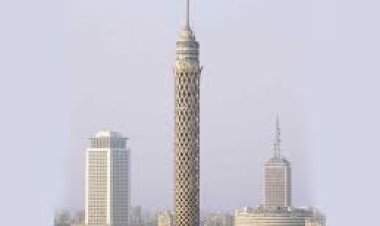 «بعد بلاغ شقيقتها».. إحباط محاولة انتحار فتاة من أعلى برج القاهرة