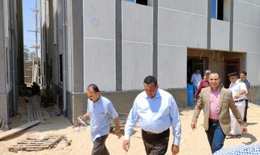 محافظ البحيرة يتفقد مدرسة وادي النطرون وعددا من مشروعات حياة كريمة