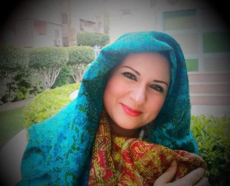«أحط دعوى قضائية».. زوج الأديبة غادة العبسى يقاضيها بسبب إنجابها طفلة «متلازمة داون»