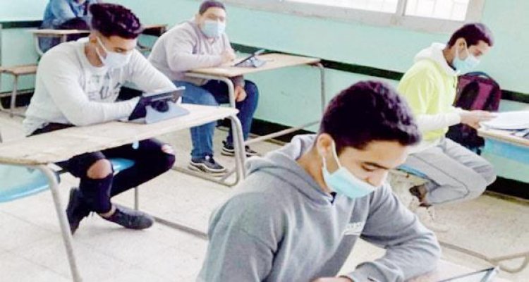 بدء طلاب الثانوية العامة امتحان الجبر والهندسة منذ قليل.. و«التعليم» تحذر من وقائع الغش