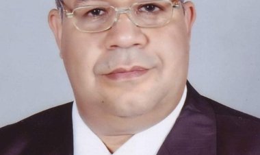 الدكتور حمدي محمد حسين قائمًا بعمل رئيس جامعة الأقصر