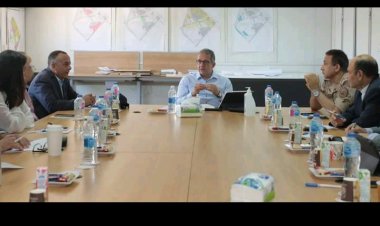 وزير السياحة والآثار يتابع آخر مستجدات الأعمال بمنطقة خدمات الزائرين بالمتحف الكبير