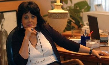 شاهد.. إسعاد يونس تشوق جمهورها لضيفها الجديد