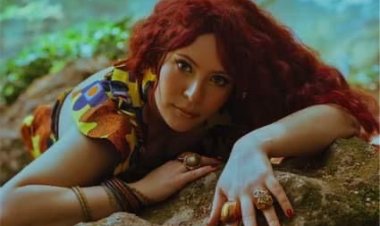 المطربة المغربية ميرا تتعاون مع فريق عمل روسي في أغنيتها «سير»