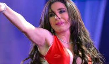 خاص| دينا تدافع عن محمد رمضان..«هو كل اللى يتصور معانا هنشوف باسبوره»