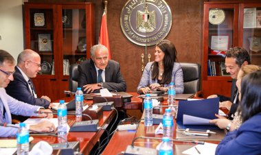 وزيرا التعاون الدولي والتموين يبحثان مع بعثة البنك الدولي إجراءات تفعيل اتفاق تعزيز الأمن الغذائي