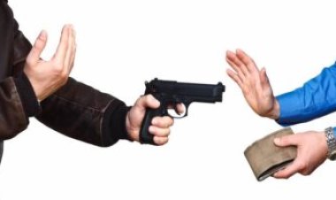 السجن المؤبد لـ 6 أشخاص بتهمة سرقة المواطنين بالإكراه