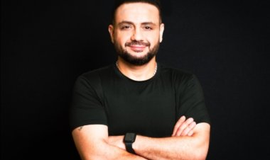 «عم بشتقلك موت» مهنّد مشلّح يغنّي الحب على طريقته