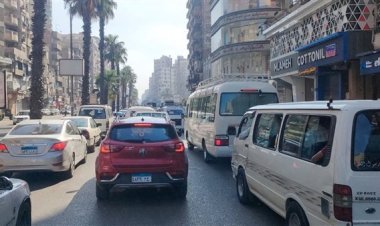 نشرة مرور العاصمة.. تكدسات مرورية في شوارع وميادين القاهرة والجيزة