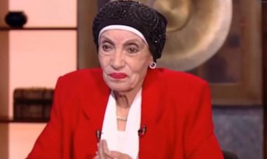 تعرف على سبب رفض الراحلة رجاء حسين دفنها بجوار نجلها