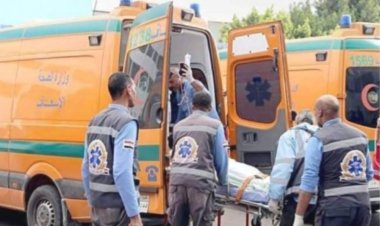 إصابة 4 أشخاص من أسرة واحدة إثر انقلاب سيارة ملاكي بقنا.. (أسماء)