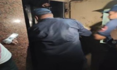 إنقاذ رجل وسيدة  تعطل بهما المصعد بأحد العقارات في الساحل