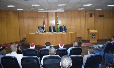 محافظ المنيا يبحث تنفيذ قرارات ترشيد الكهرباء