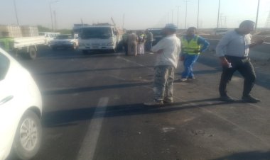 بالصور.. إصابة 12 عاملا بعد تصادم سيارتين بإقليمى بالقاهرة الجديدة