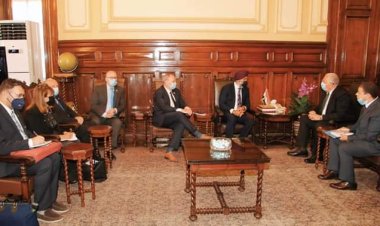 وزير الزراعة يبحث مع وزير التعاون والتنمية الكندي آفاق التعاون المشترك 