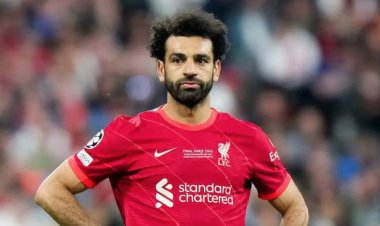 «موقف راقي».. نائب برلماني يكشف حقيقة تبرع محمد صلاح لضحايا كنيسة «أبو سيفين» بـ3 ملايين جنيه