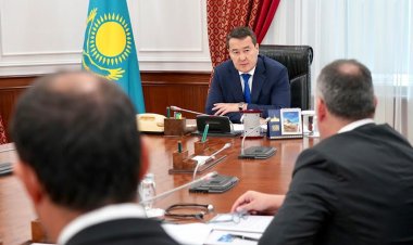 رئيس الوزراء الكازاخي يجتمع مع الرئيس التنفيذي لشركة تاف للمطارات القابضة