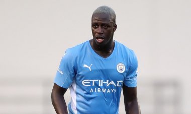 اقتحم عليها الحمام.. امرأة تتهم لاعب مانشستر سيتي بمحاولة اغتصابها