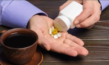 «هيئة الدواء» تحذر من مخاطر تناول الأدوية مع القهوة أو الشاى لهذا السبب