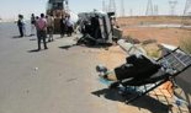 حادث تصادم مروع بين سيارة ميكروباص وأخرى نصف نقل أعلى الطريق الدائري.. صور 