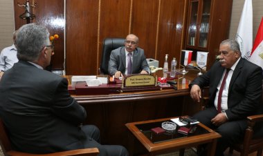 نقيب أطباء فلسطين في ضيافة أمين عام اتحاد الأطباء العرب لتعزيز التعاون 