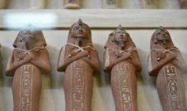 ضبط شخص بحوزته قطع أثرية استخرجها من أسفل منزله