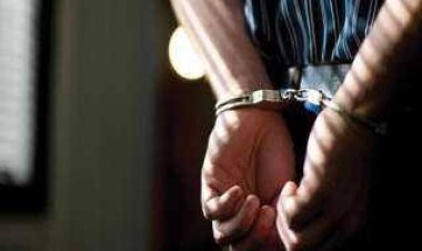 القبض على قاتل شاب بسبب علاقة عاطفية مع نجلته